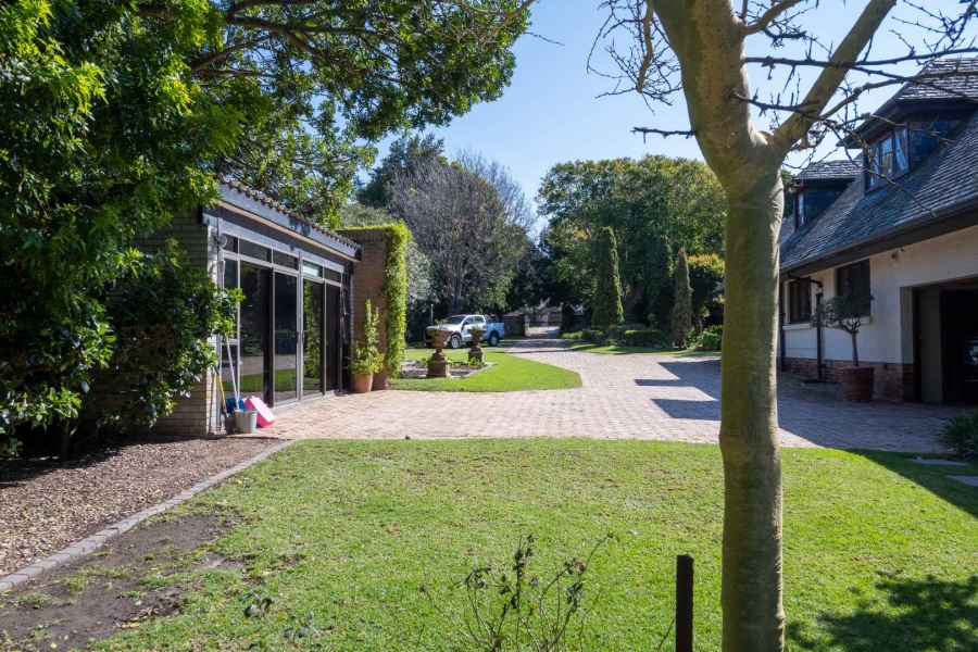 5 Bedroom Property for Sale in Walmer Eastern Cape